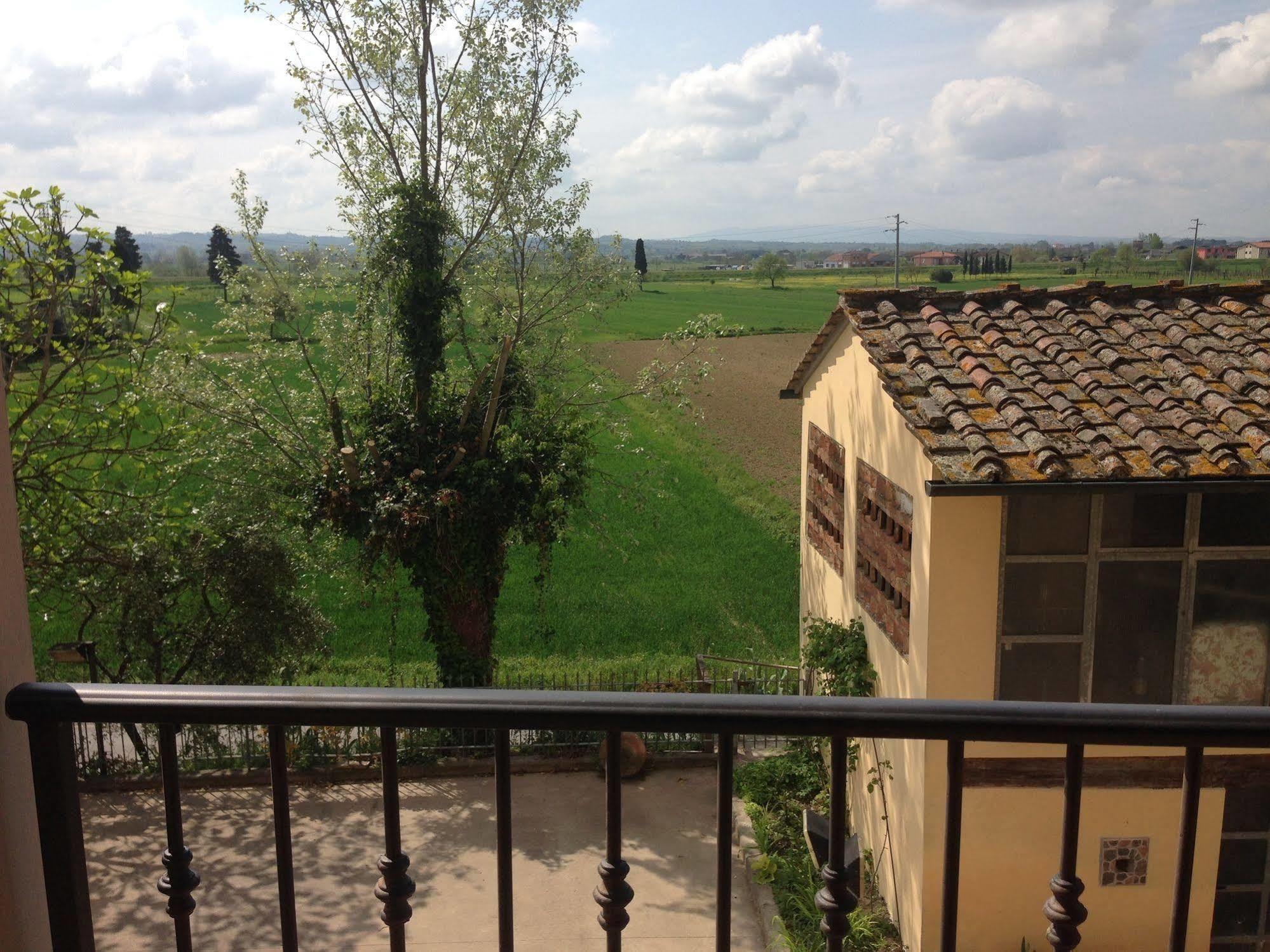 Podere Di Valli Santa Maria a Monte Bagian luar foto